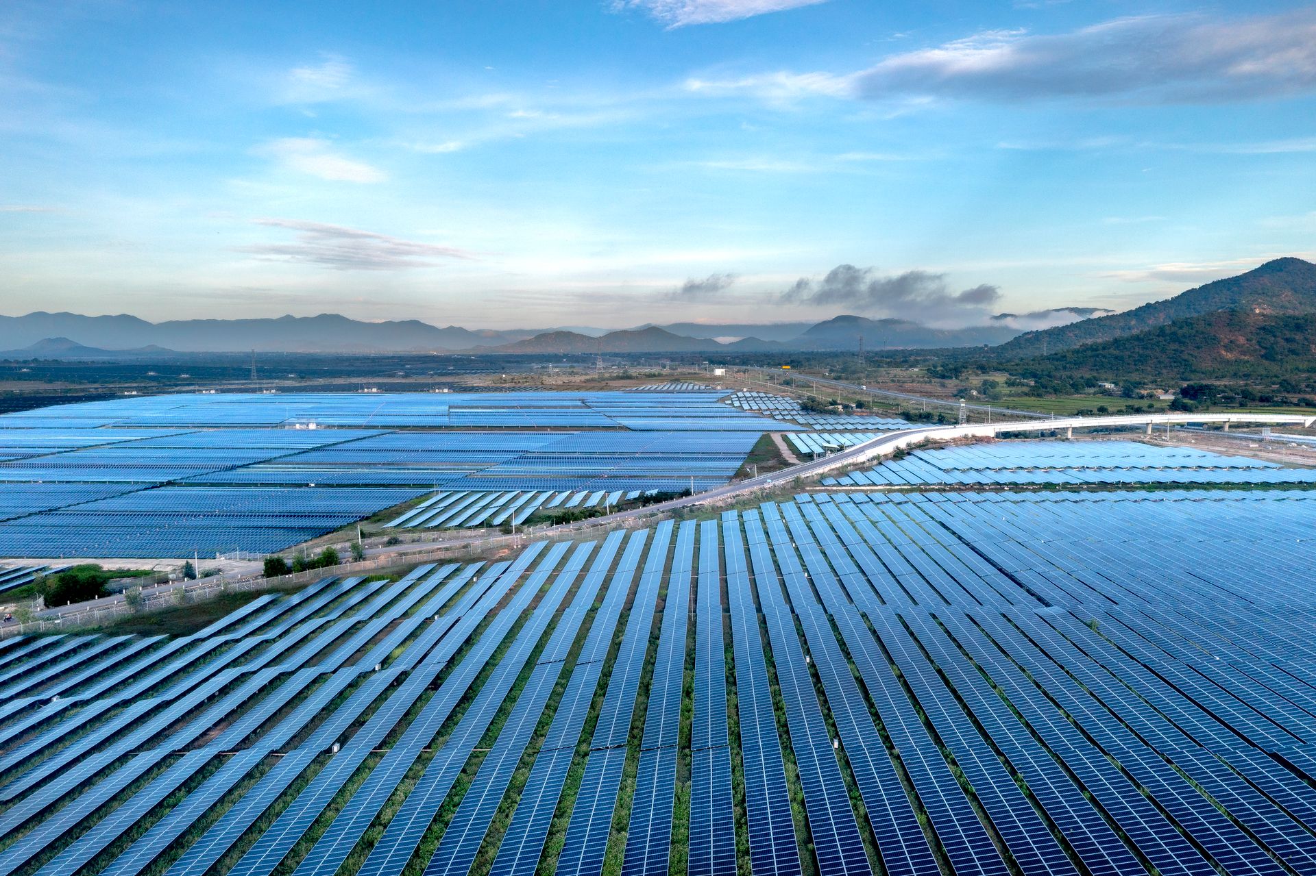 Trang trại năng lượng mặt trời Việt Nam
